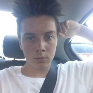 Meet your Posher, Connor